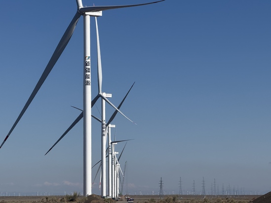 【建功在一線】新疆“烏—昌—石”風電項目成功并網.jpg